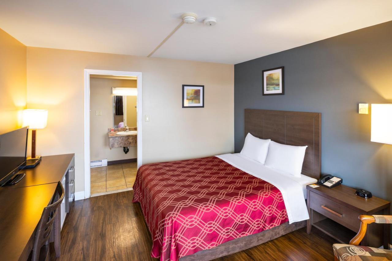 Econo Lodge Miramichi Exterior foto