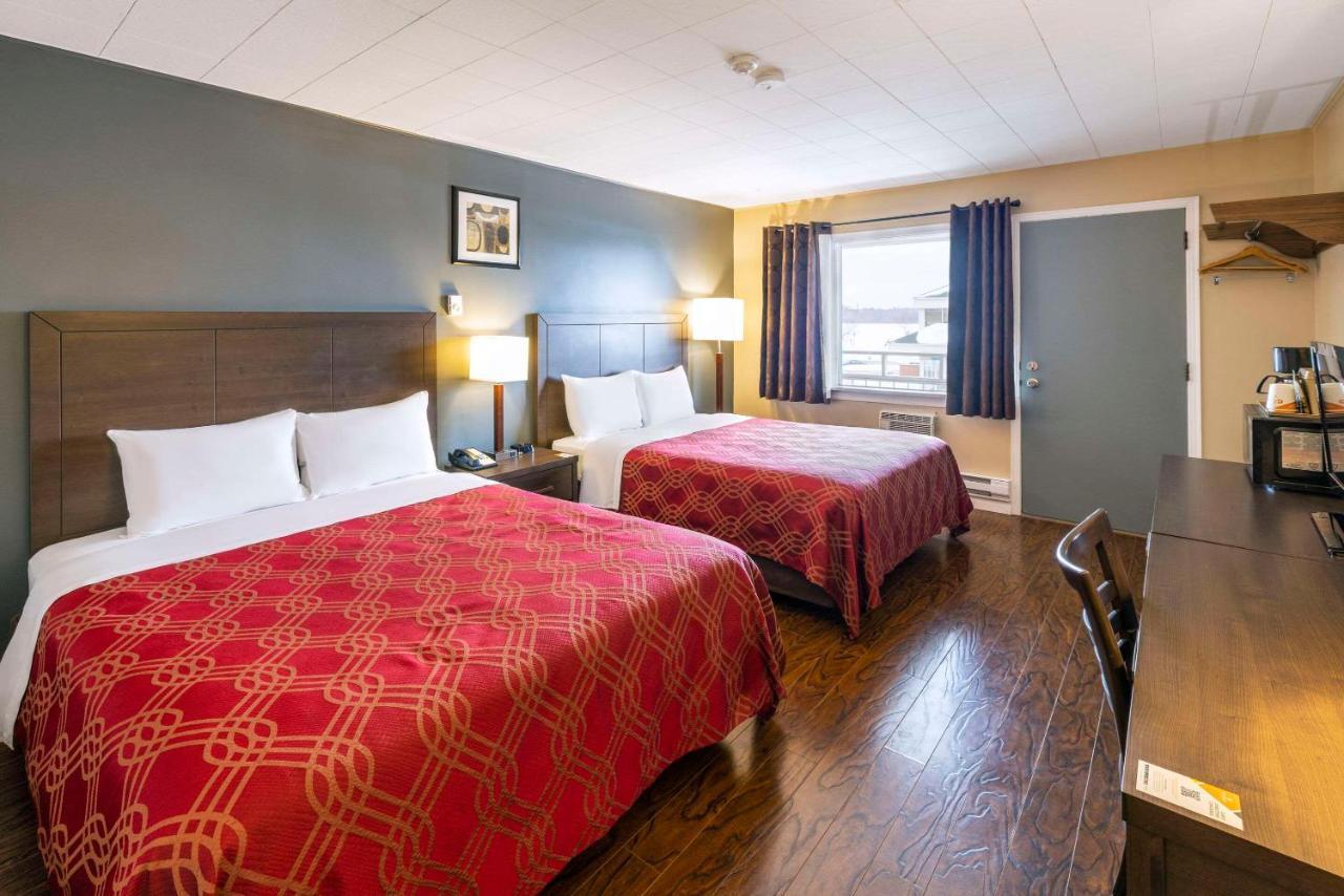 Econo Lodge Miramichi Exterior foto